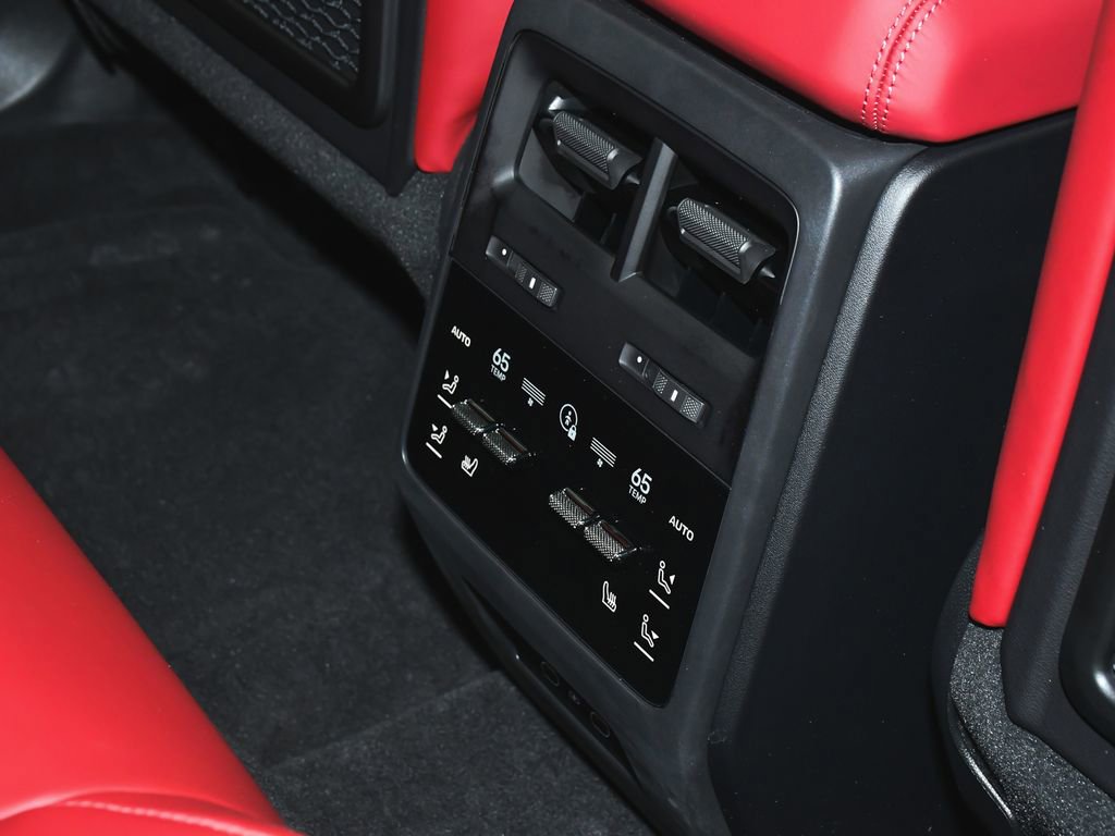 Used 2025 Porsche Macan 4 Electric AWD/4WD image 50