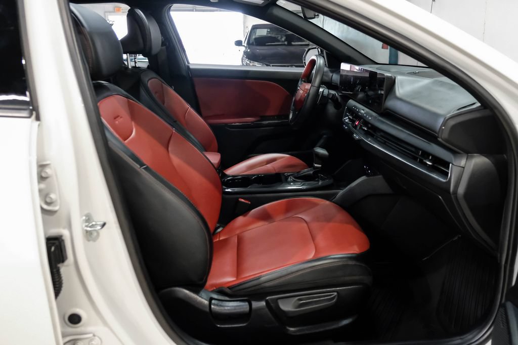 Used 2025 Kia K4 GT-Line w/ GT-Line Premium Package FWD image 35