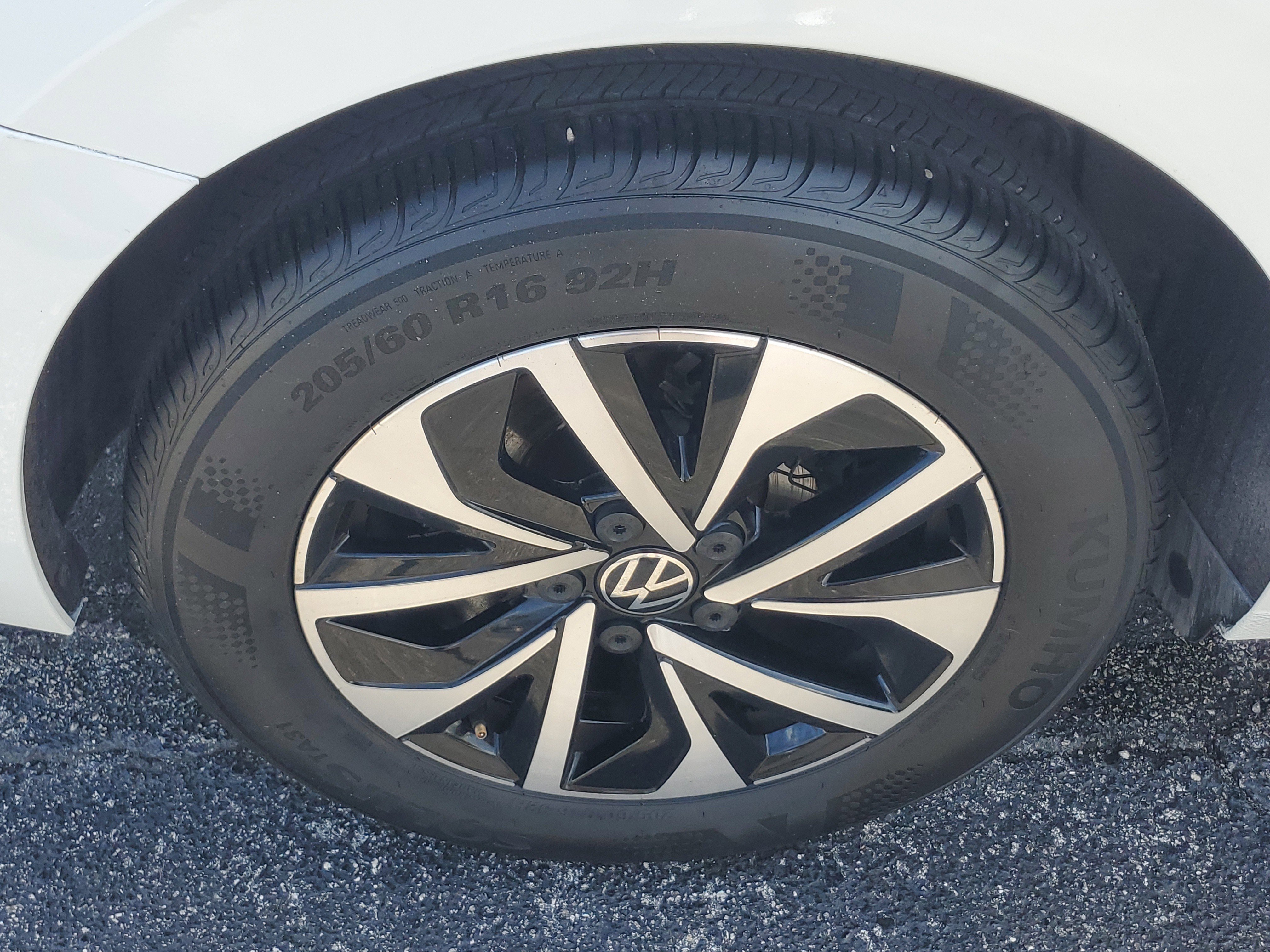 Certified 2023 Volkswagen Jetta S image 9