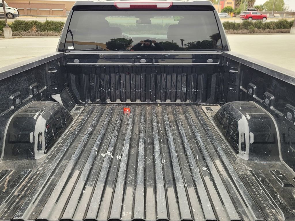 Used 2024 GMC Sierra 1500 SLT AWD/4WD image 10