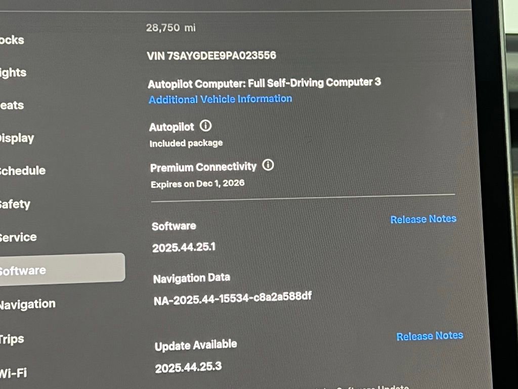 Used 2023 Tesla Model Y Long Range image 15