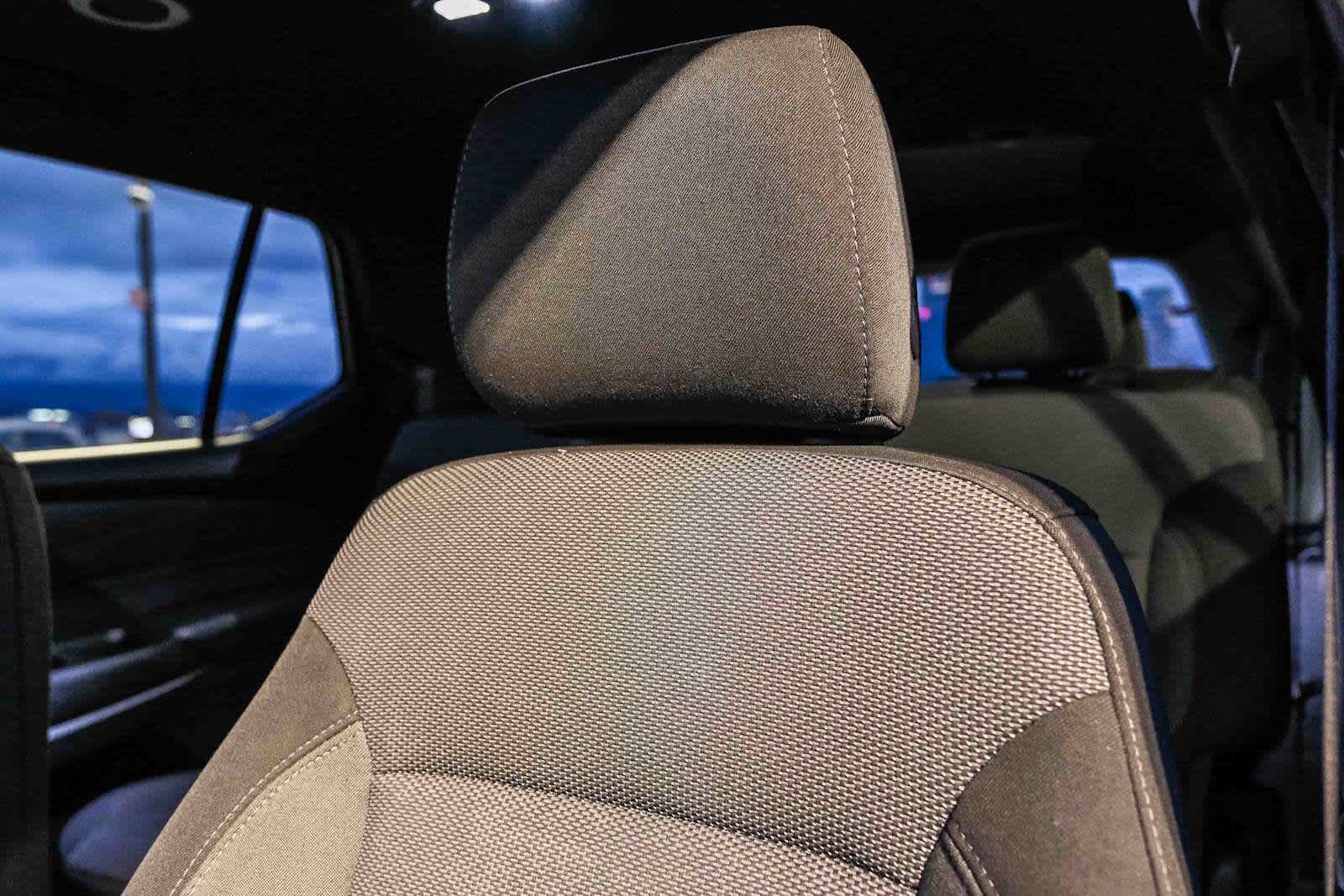 Used 2023 Chevrolet Traverse LT FWD image 22