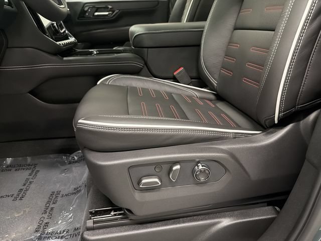 New 2026 GMC Yukon XL AT4 Ultimate w/ LPO, Illumination Package AWD/4WD image 25