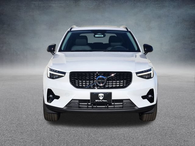 New 2026 Volvo XC40 B5 Ultra w/ Climate Package AWD/4WD image 2