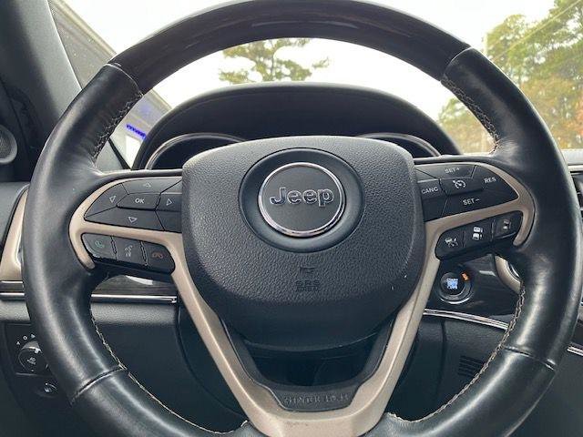 Used 2014 Jeep Grand Cherokee Overland w/ Advanced Technology Group image 18