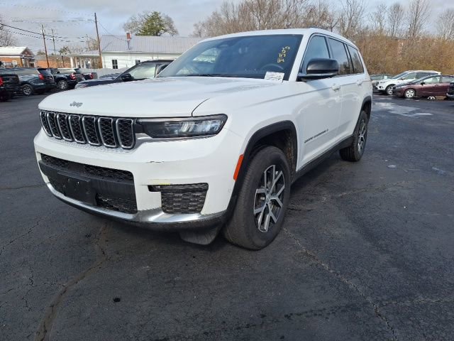 Used 2024 Jeep Grand Cherokee L Limited w/ Luxury Tech Group II image 7