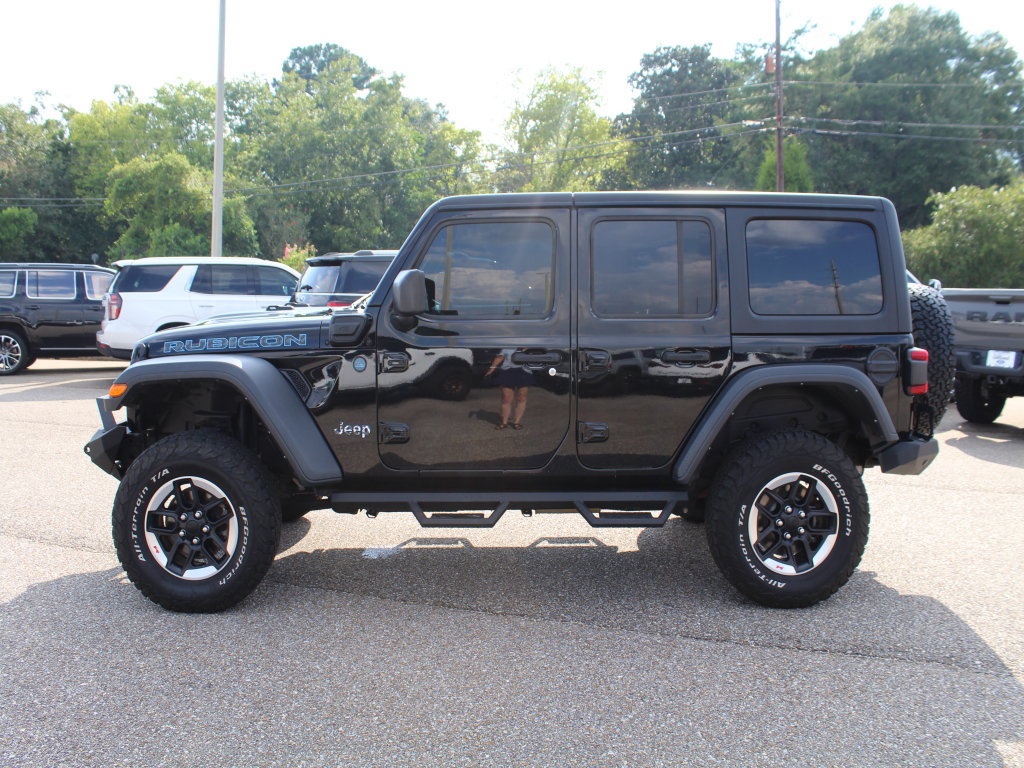Used 2023 Jeep Wrangler Unlimited Rubicon 4xe w/ Cold Weather Group AWD/4WD image 9