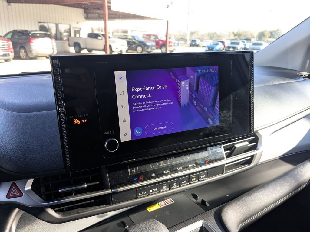 Used 2025 Toyota Sienna LE image 20