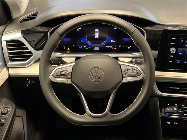 New 2026 Volkswagen Taos SE image 12