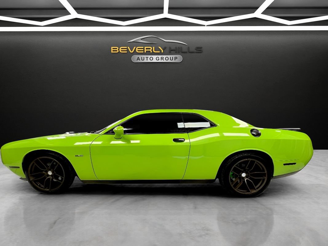 Used 2015 Dodge Challenger R/T Plus RWD image 2