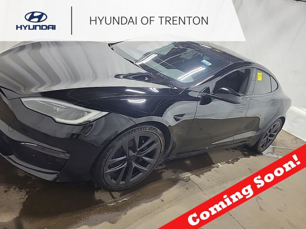 Used 2023 Tesla Model S Plaid image 1