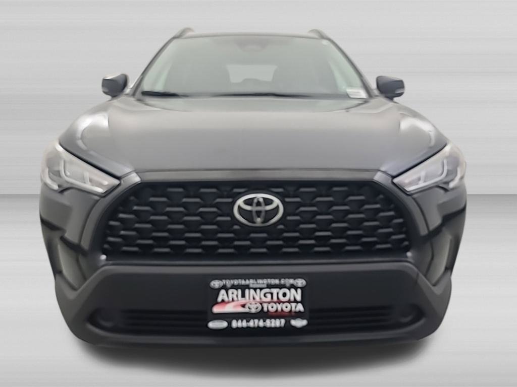 Used 2025 Toyota Corolla Cross LE FWD image 10