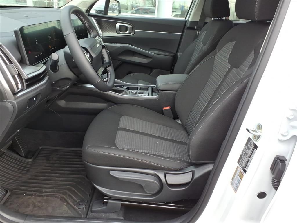 New 2026 Kia Sorento LX FWD image 14