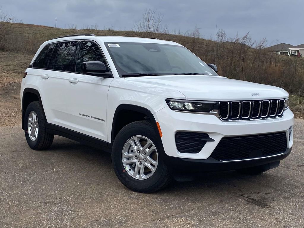 New 2025 Jeep Grand Cherokee Laredo w/ MOPAR Finishing Package image 27
