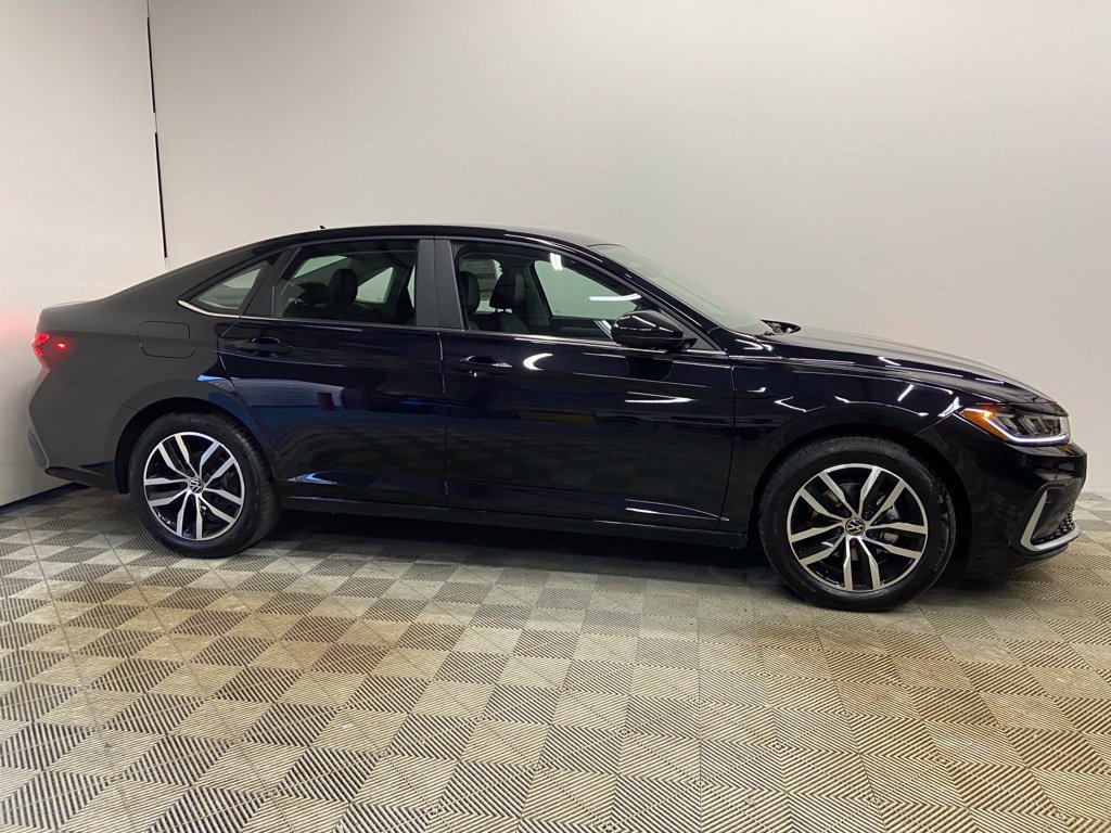 New 2027 Volkswagen Jetta SE