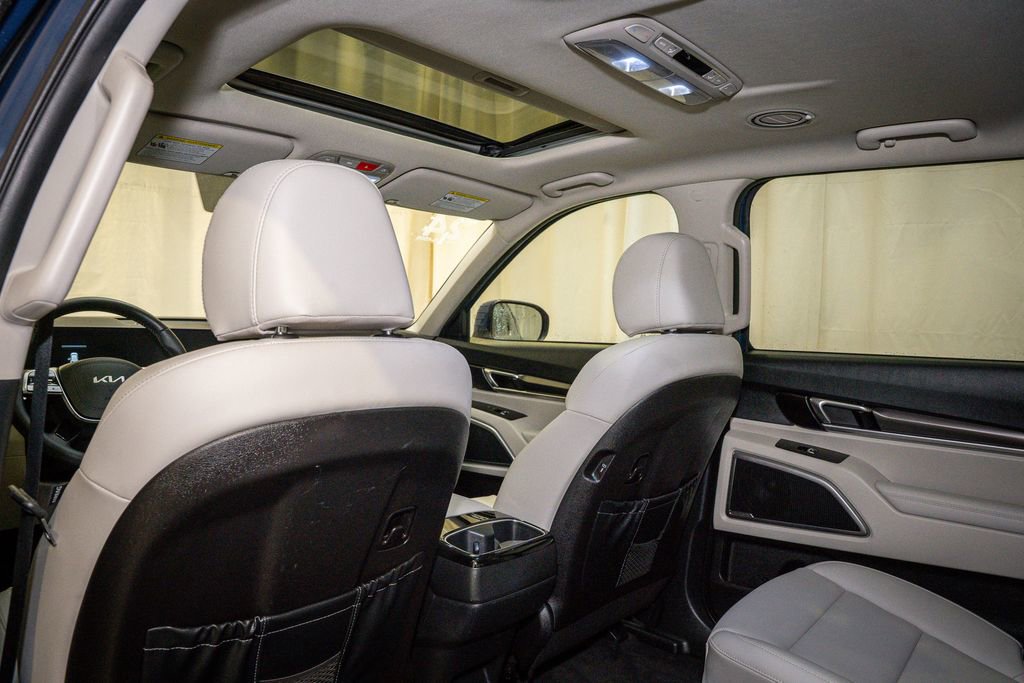 Used 2024 Kia Telluride S w/ S Sunroof Package image 8