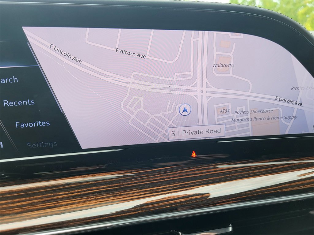 Used 2021 Cadillac Escalade Premium Luxury image 28