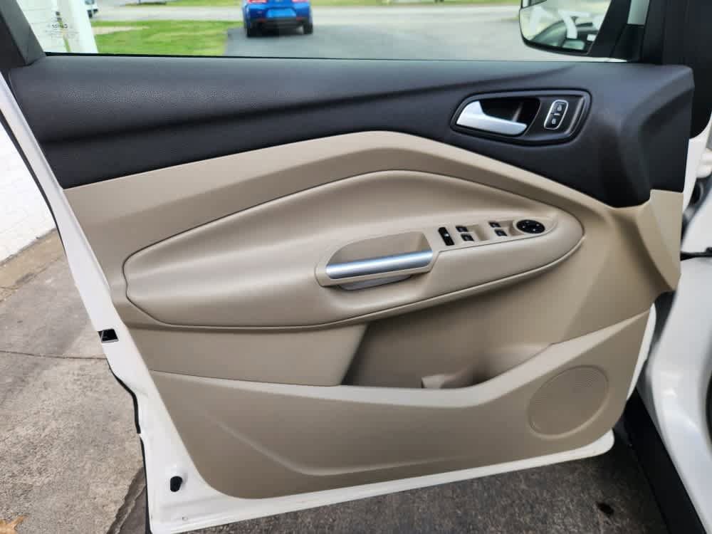 Used 2018 Ford Escape SEL image 22