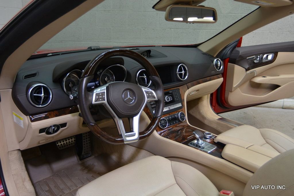 Used 2014 Mercedes-Benz SL 550 image 13