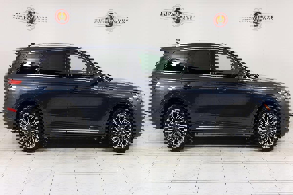 Used 2020 Lincoln Corsair Reserve w/ Equipment Group 201A image 2