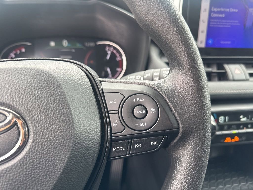 Used 2025 Toyota RAV4 XLE image 50