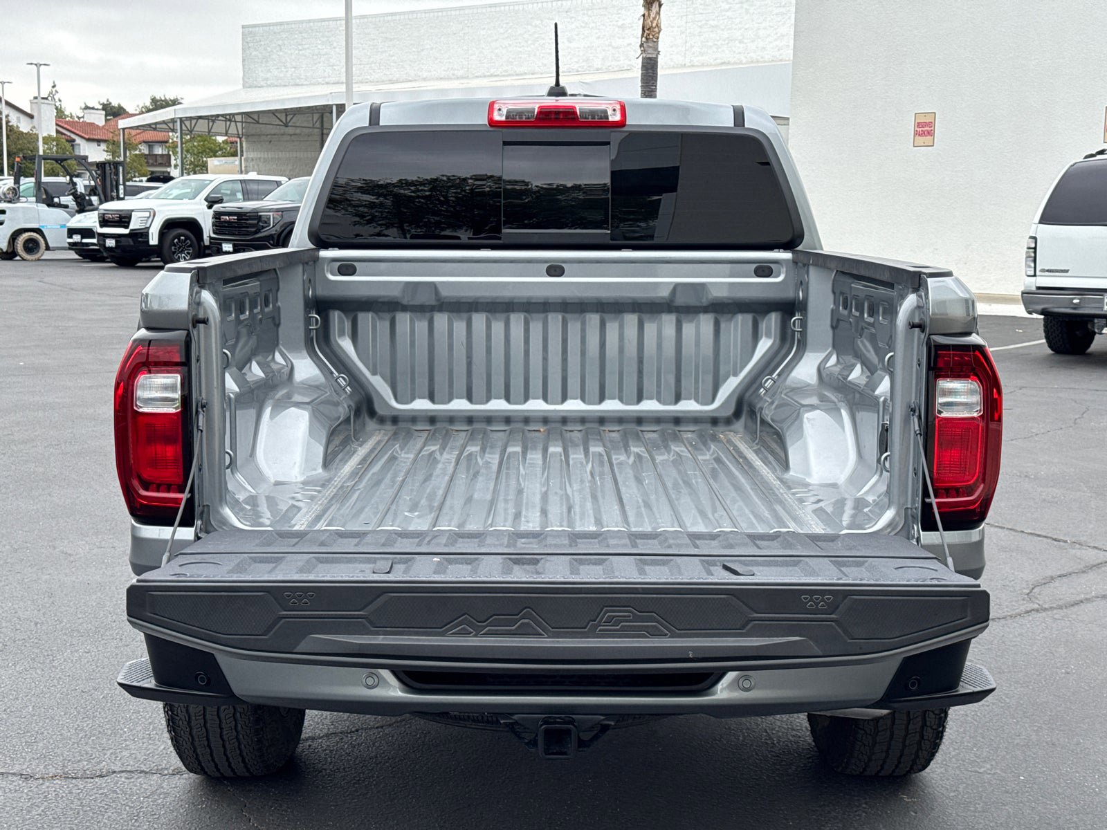 Certified 2025 GMC Canyon AT4 AWD/4WD image 10
