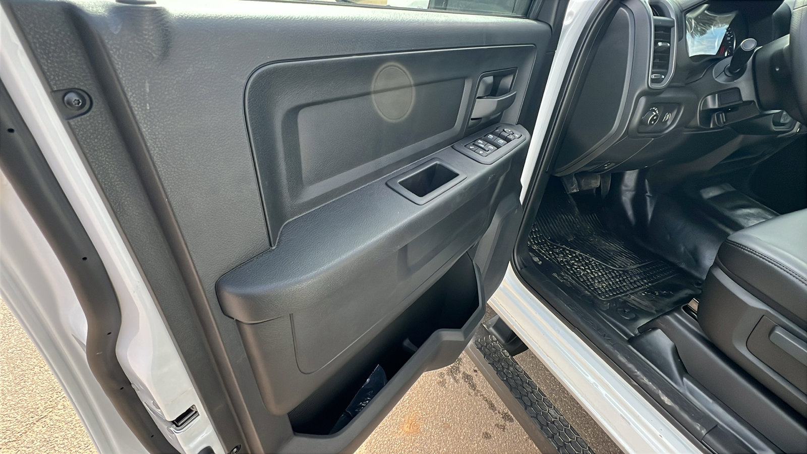 New 2026 RAM 2500 Tradesman AWD/4WD image 14