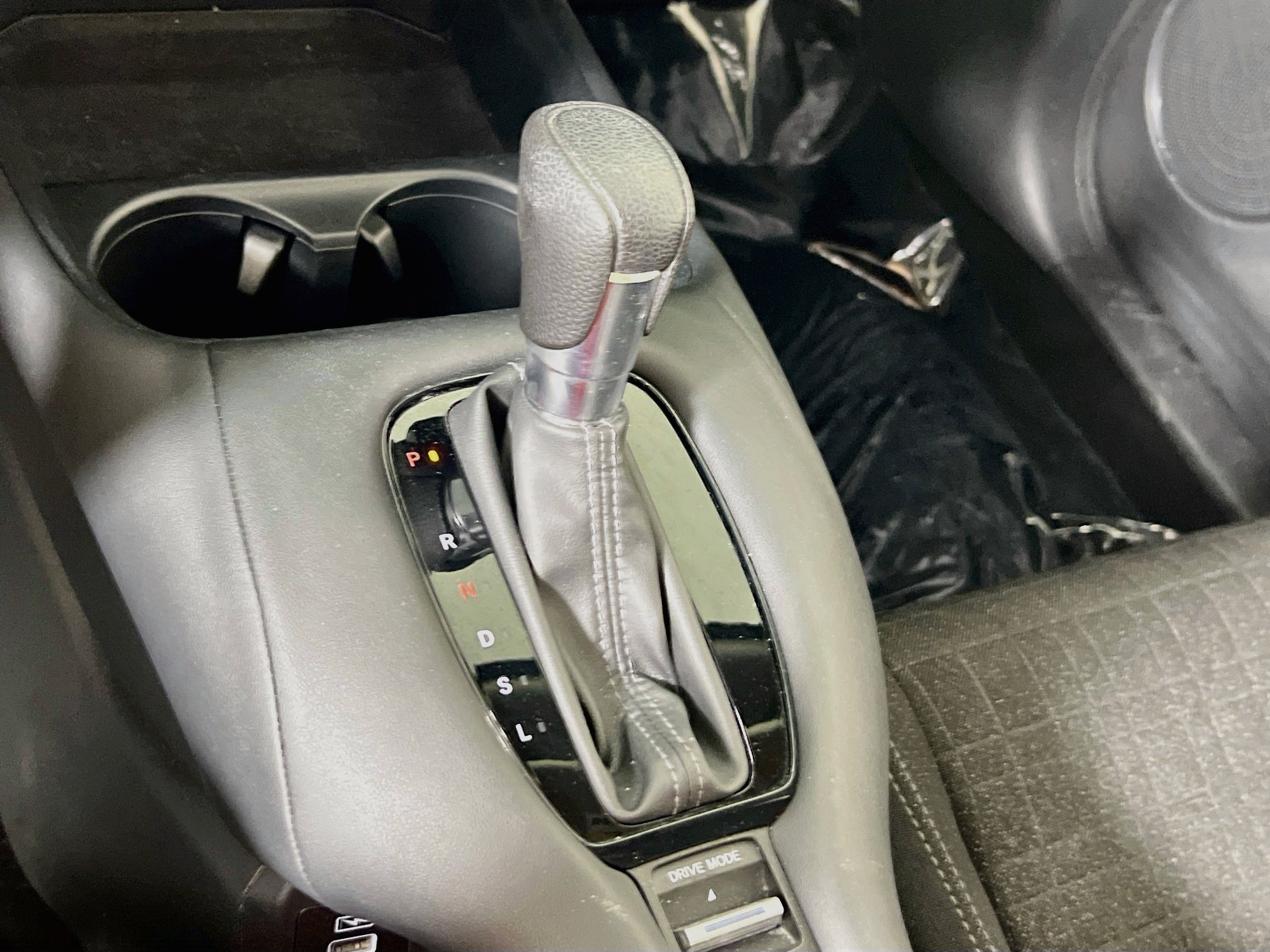 Used 2023 Honda HR-V LX image 16