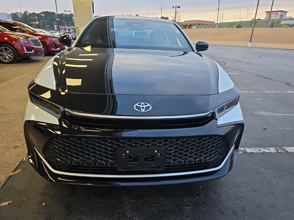 Used 2025 Toyota Crown Platinum image 3