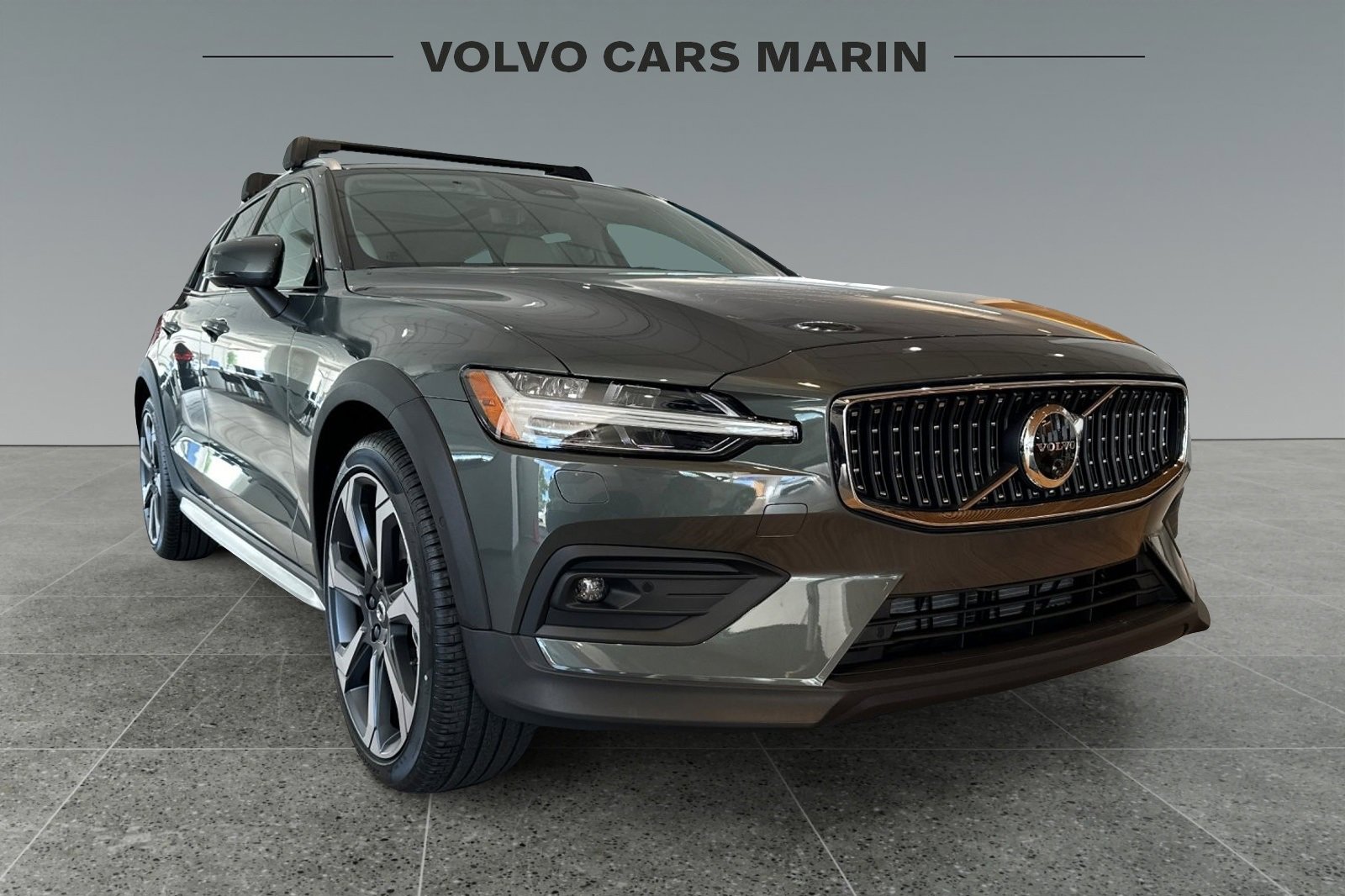 New 2026 Volvo V60 B5 Cross Country Ultra w/ Climate Package image 9