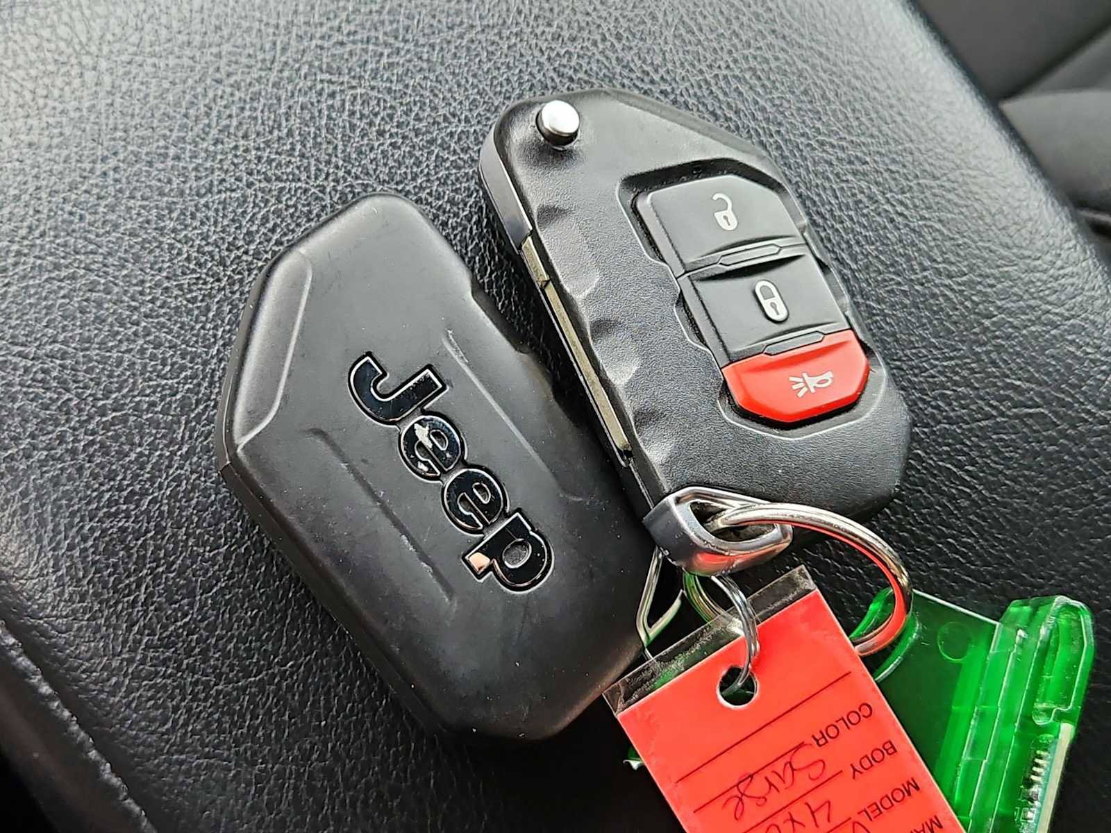 Used 2023 Jeep Wrangler Unlimited w/ 8.4" Radio Group image 34