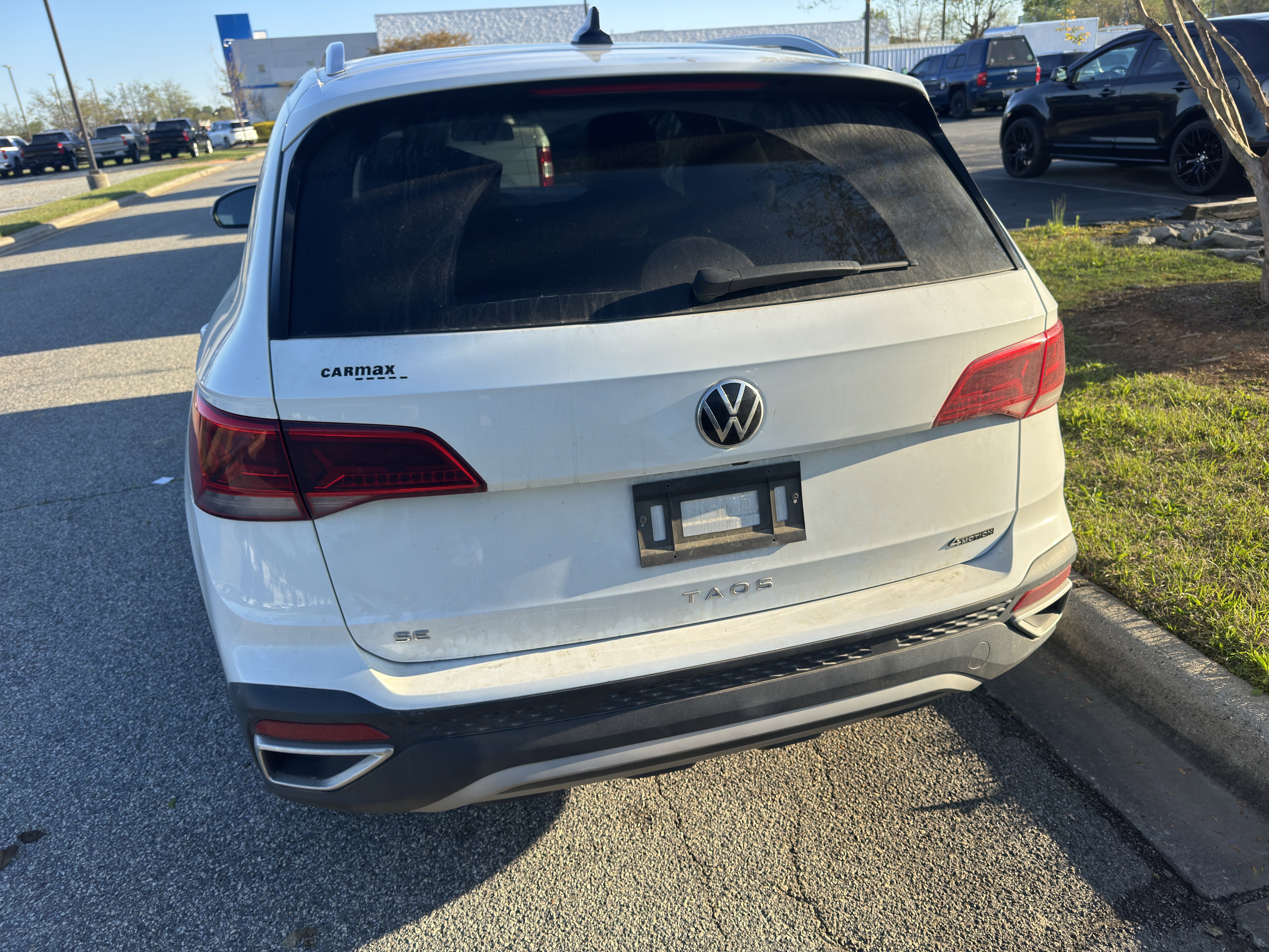 Used 2022 Volkswagen Taos SE image 9