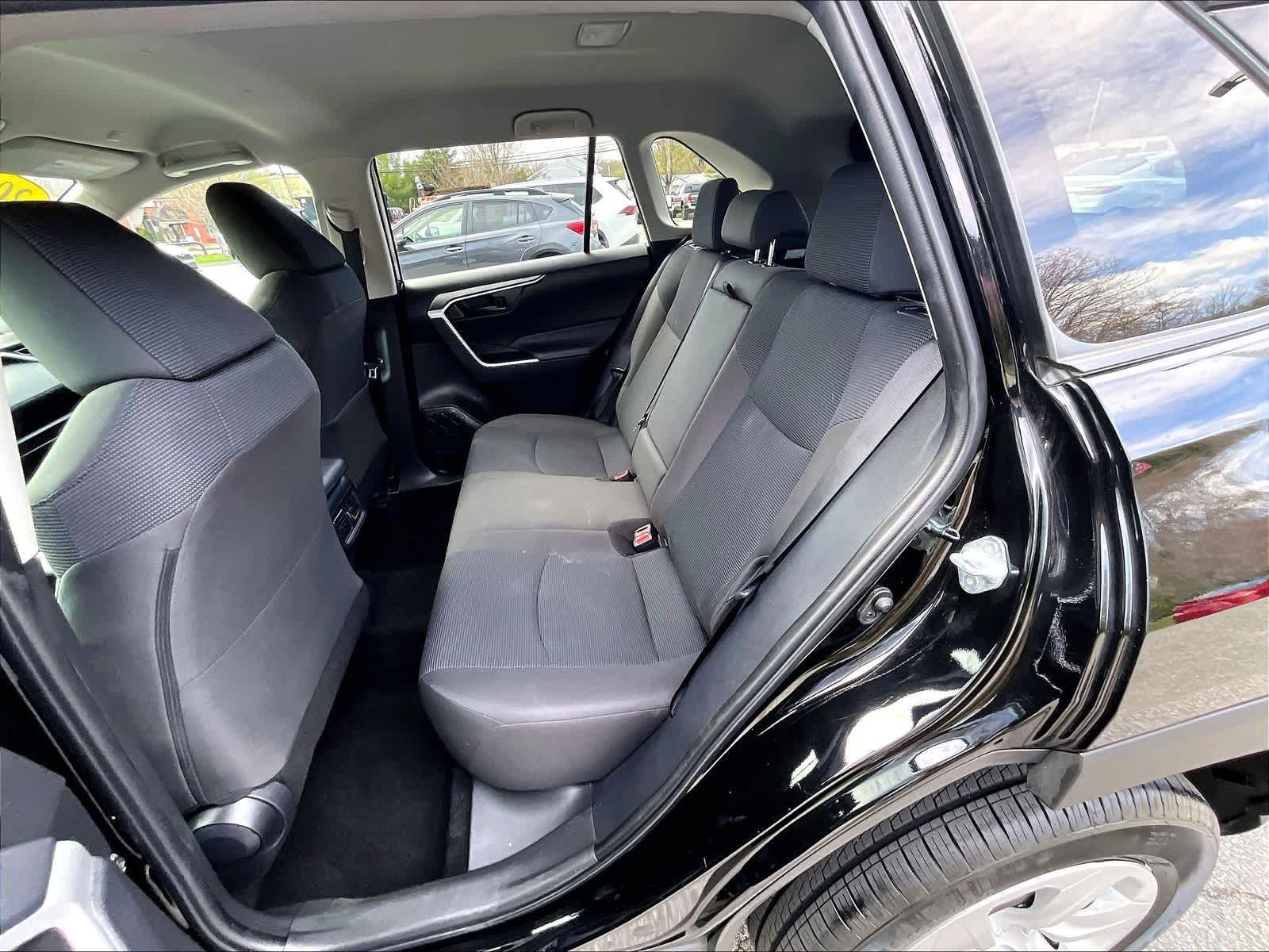 Used 2025 Toyota RAV4 LE image 15