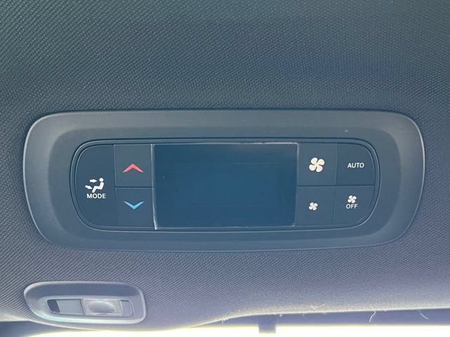 New 2026 Chrysler Pacifica Select FWD image 33