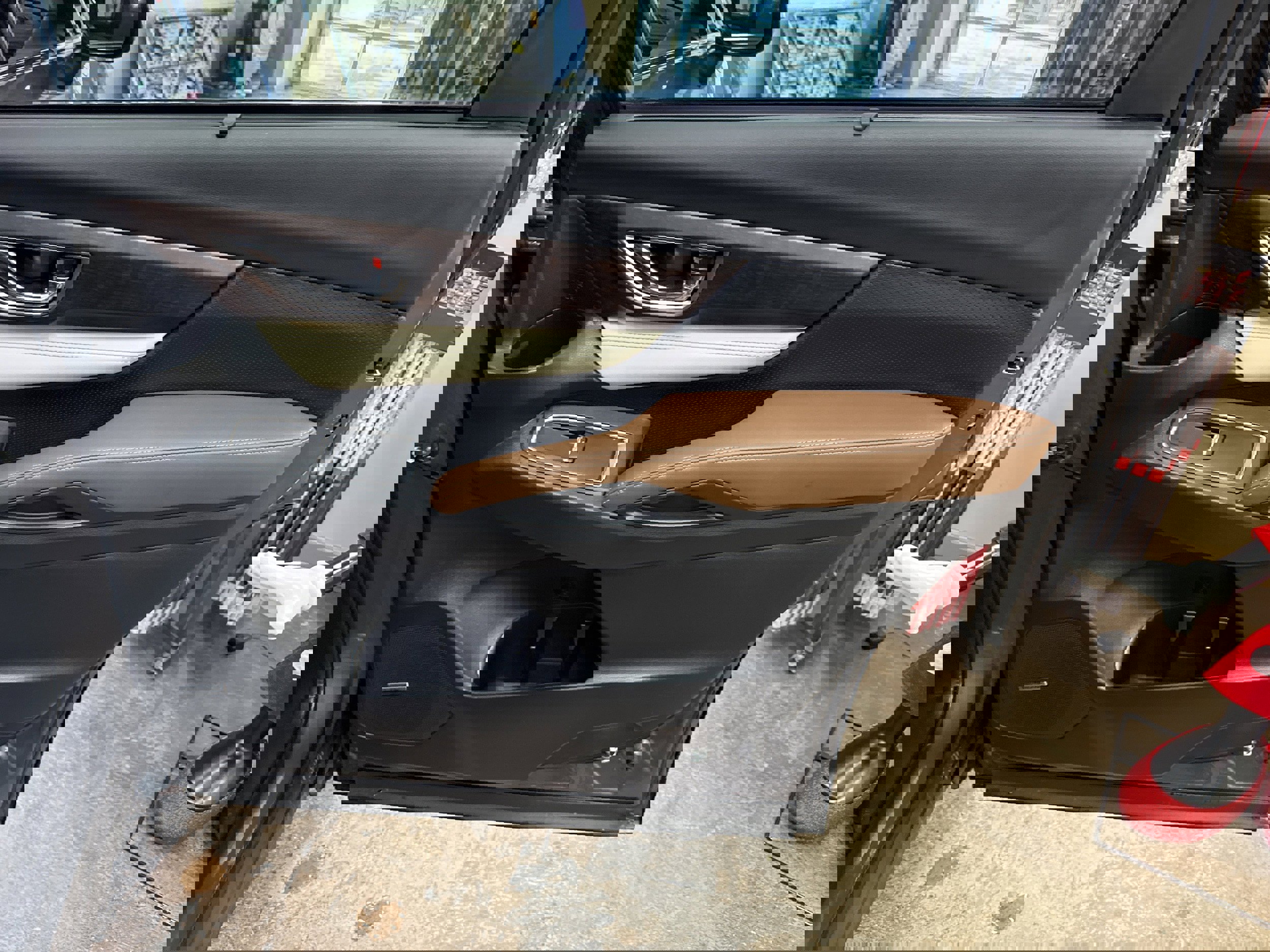 Used 2022 Subaru Ascent Touring w/ Popular Package #2A image 16