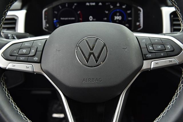 Certified 2023 Volkswagen Atlas SE w/ Black Wheel Package image 18