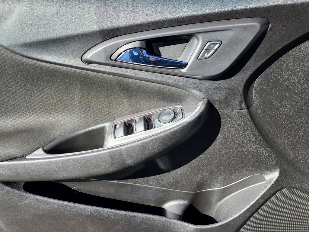 Used 2023 Chevrolet Malibu LT image 14