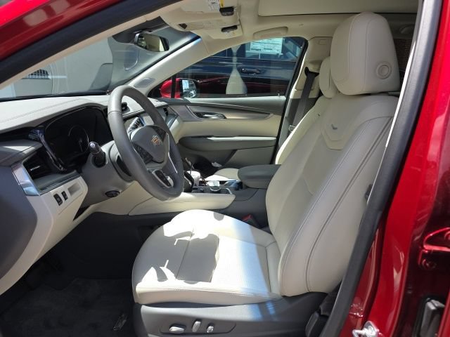 Certified 2024 Cadillac XT5 Premium Luxury AWD/4WD image 8