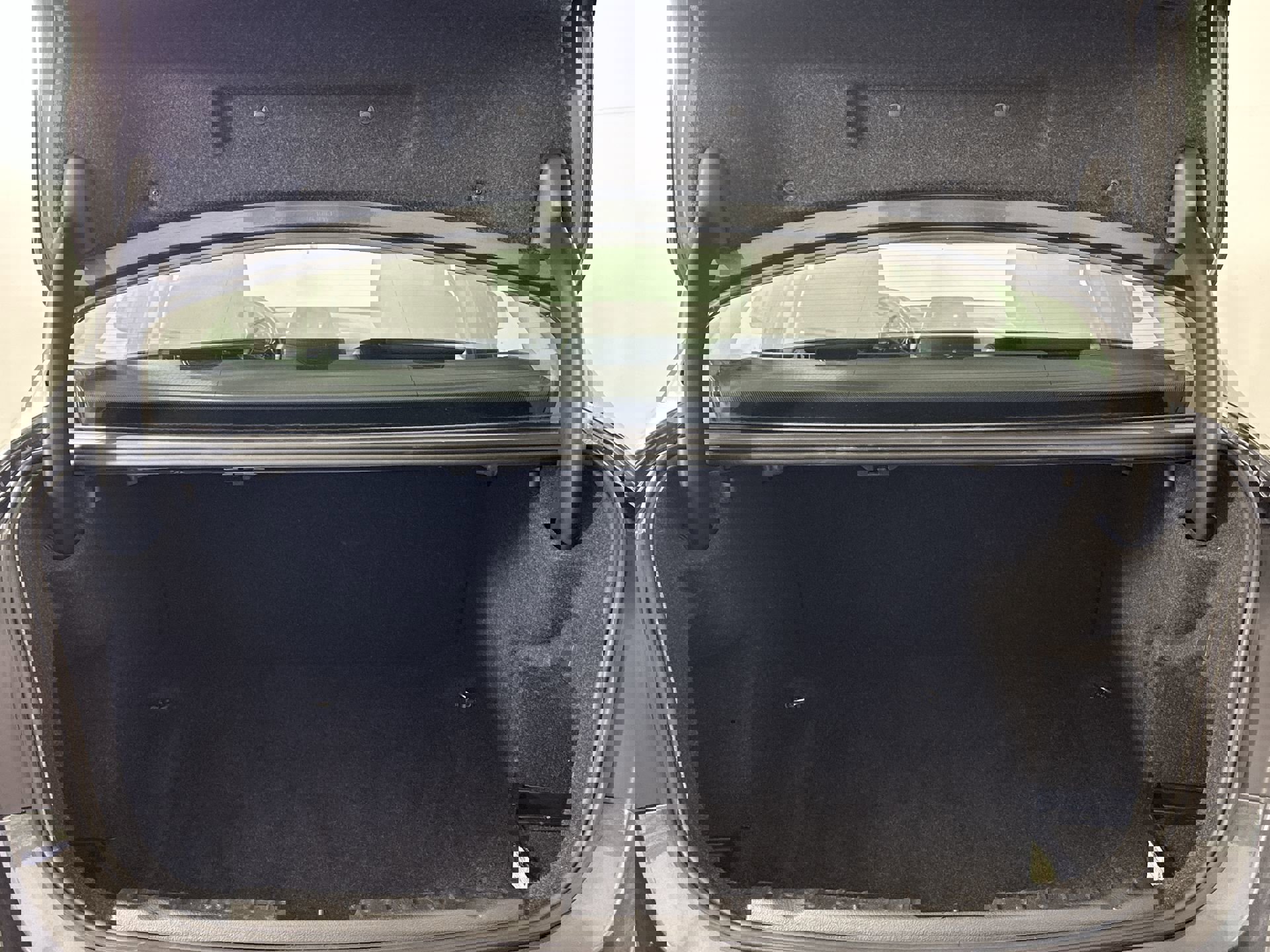 Used 2018 BMW 320i Sedan image 28