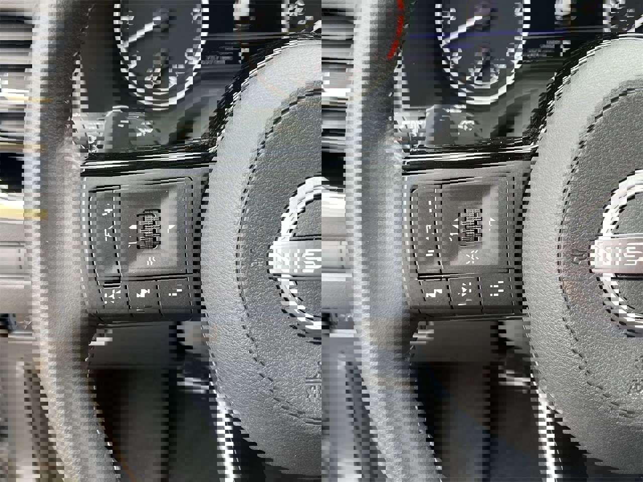 Certified 2022 Nissan Rogue SL w/ SL Premium Package image 11