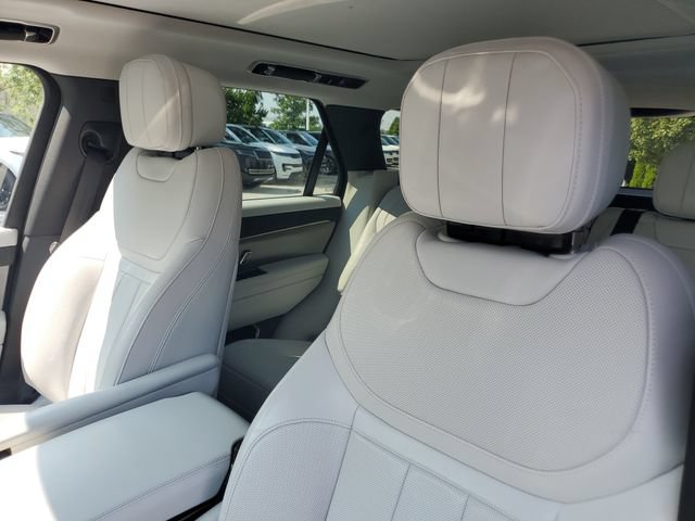 Certified 2024 Land Rover Range Rover Sport SE AWD/4WD image 19
