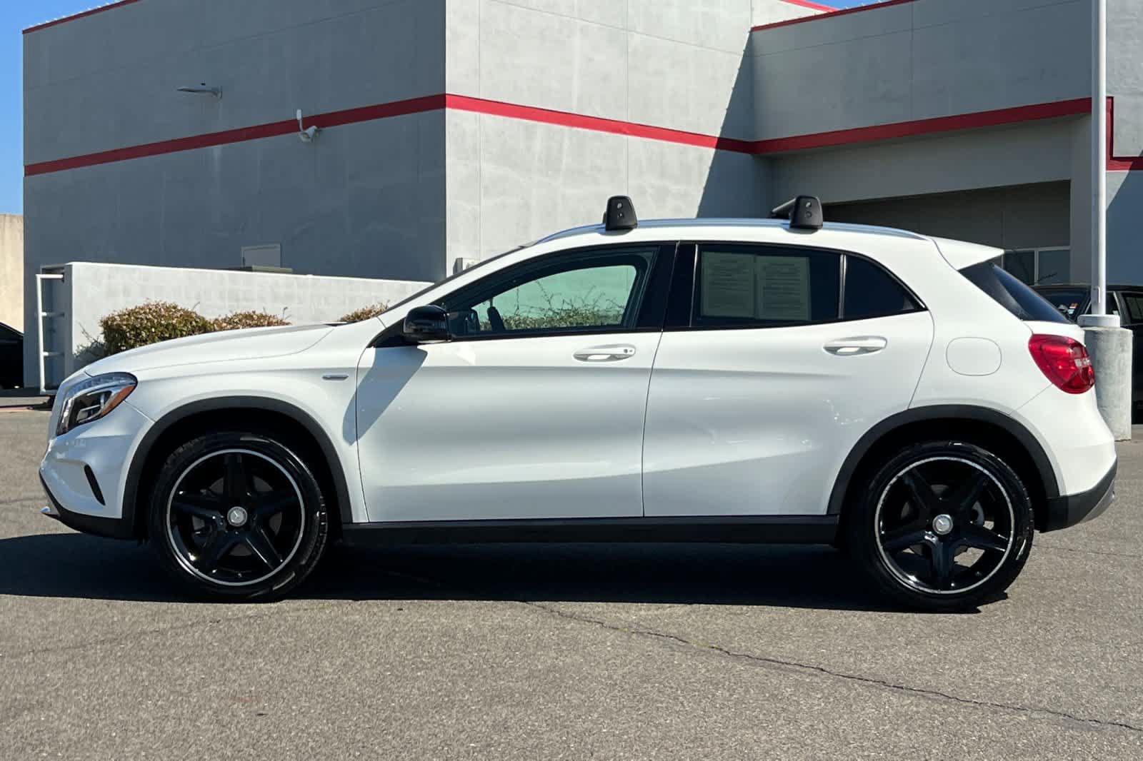 Used 2015 Mercedes-Benz GLA 250 4MATIC image 9