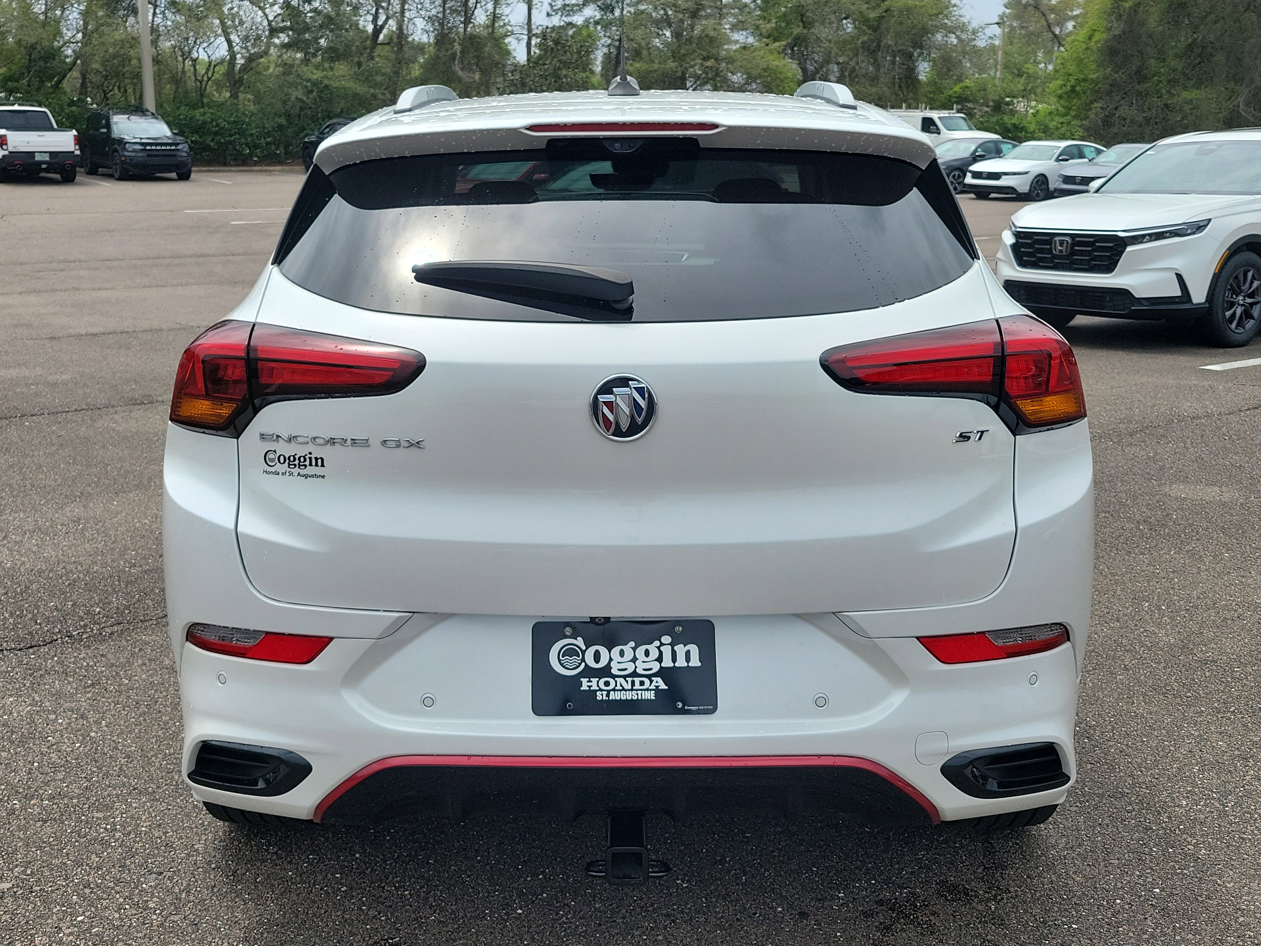 Used 2020 Buick Encore GX Essence w/ Experience Buick Package image 4