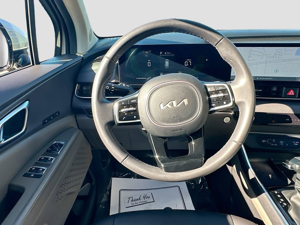 Used 2025 Kia Carnival EX FWD image 22