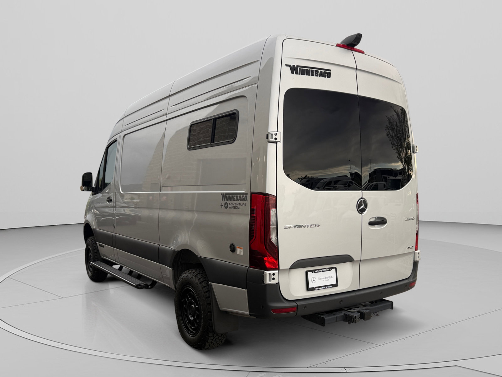 Used 2024 Mercedes-Benz Sprinter 144 Cargo image 3