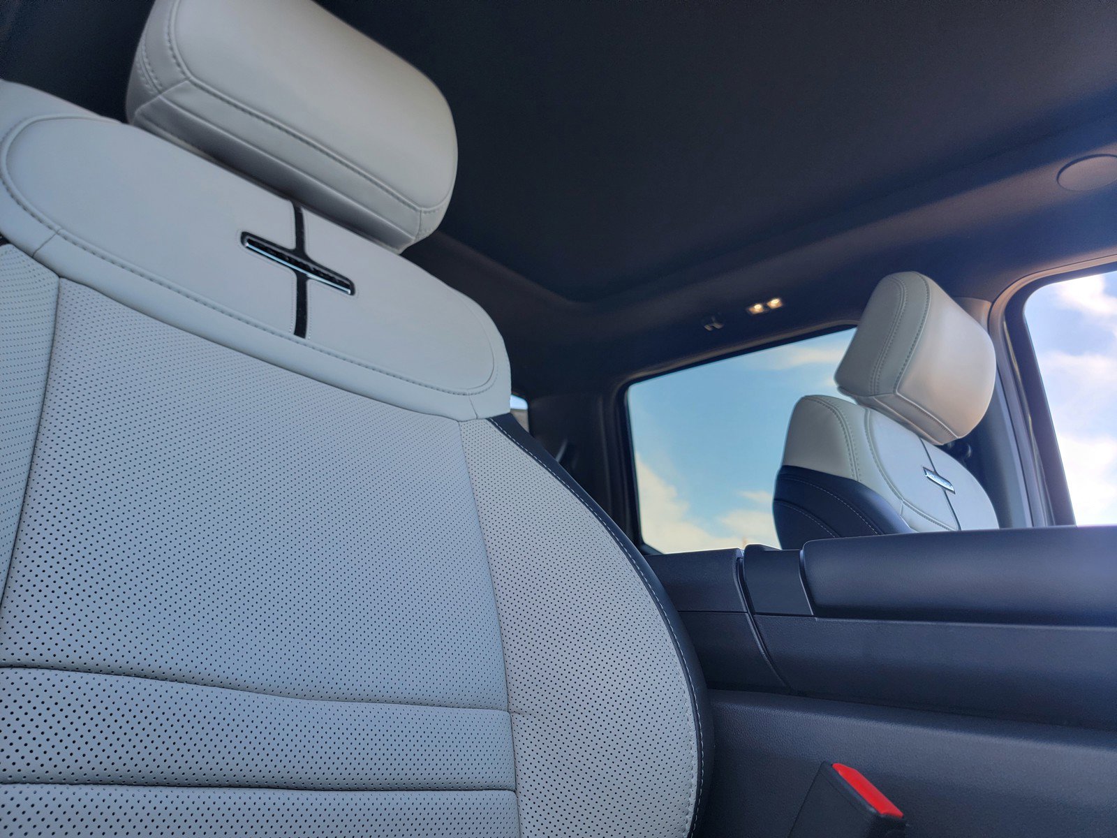 New 2025 Ford F150 Lightning Platinum image 17