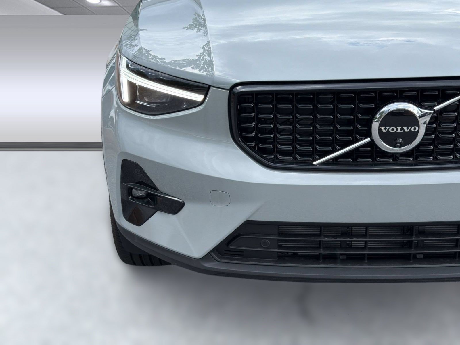 New 2026 Volvo XC40 B5 Plus w/ Protection Package Premier AWD/4WD image 12