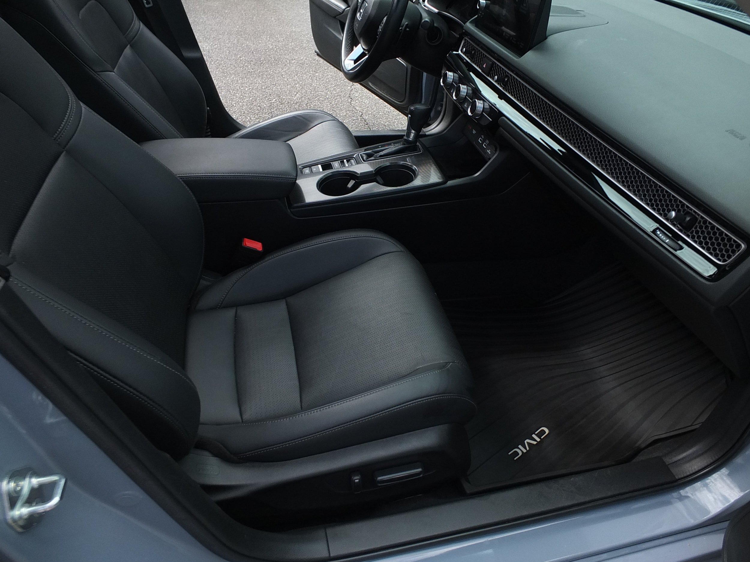 Used 2023 Honda Civic Touring image 15