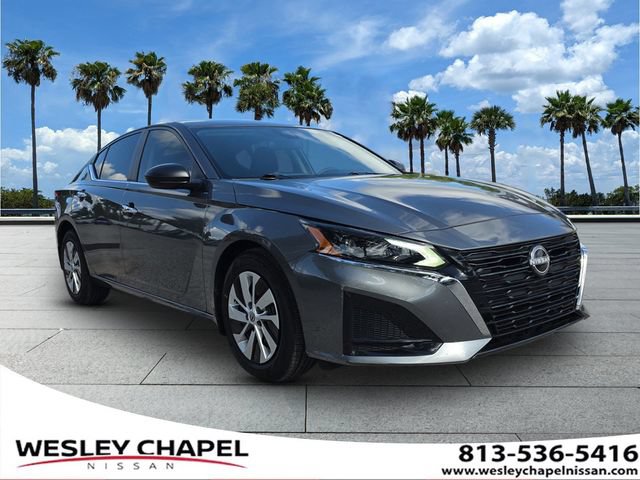 Certified 2025 Nissan Altima 2.5 S FWD image 1