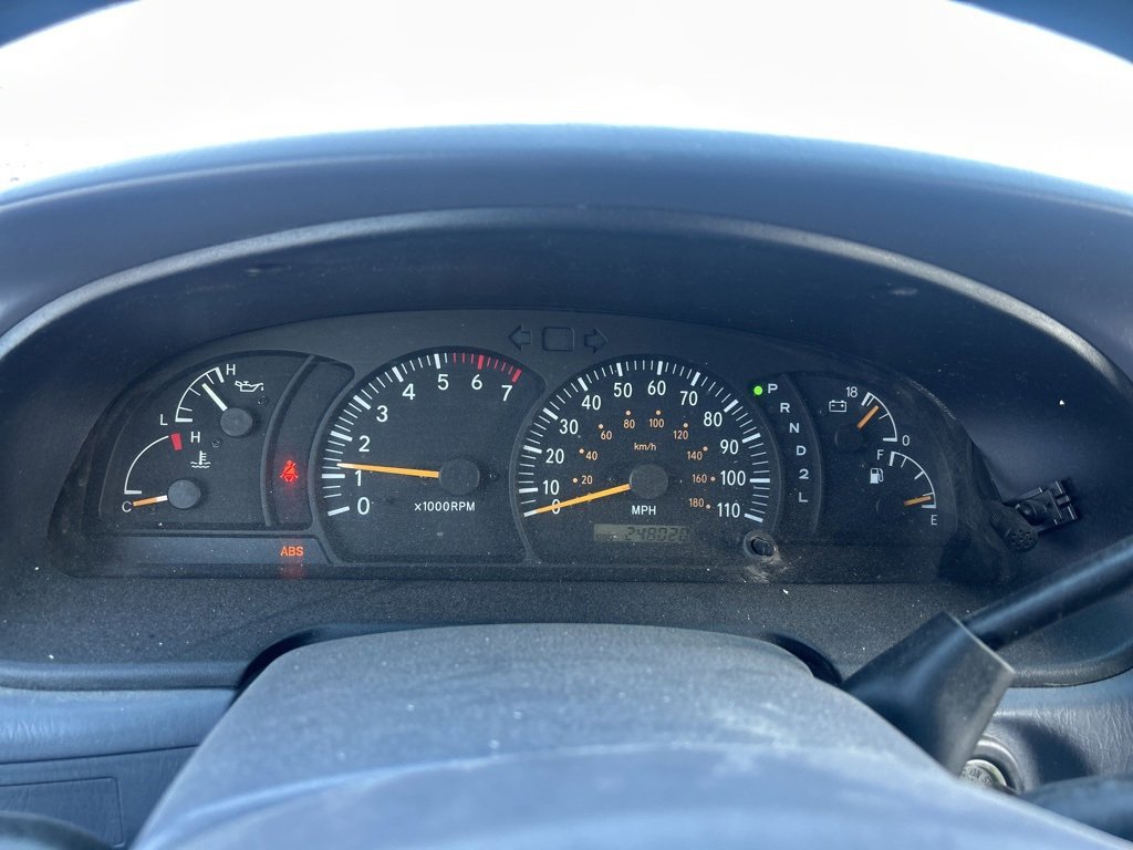 Used 2000 Toyota Tundra SR5 image 26